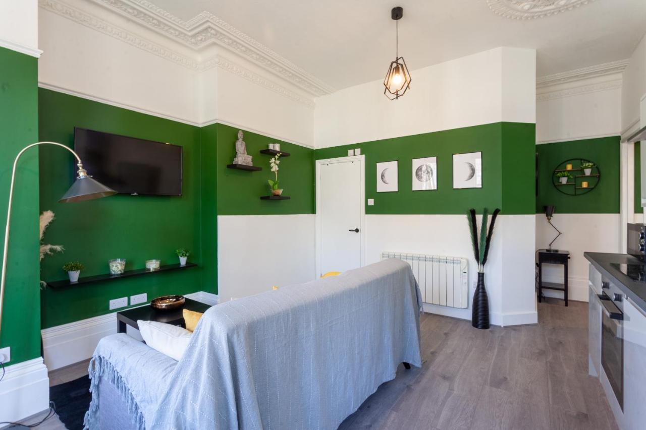 Hove Seaside Getaway Apartments المظهر الخارجي الصورة