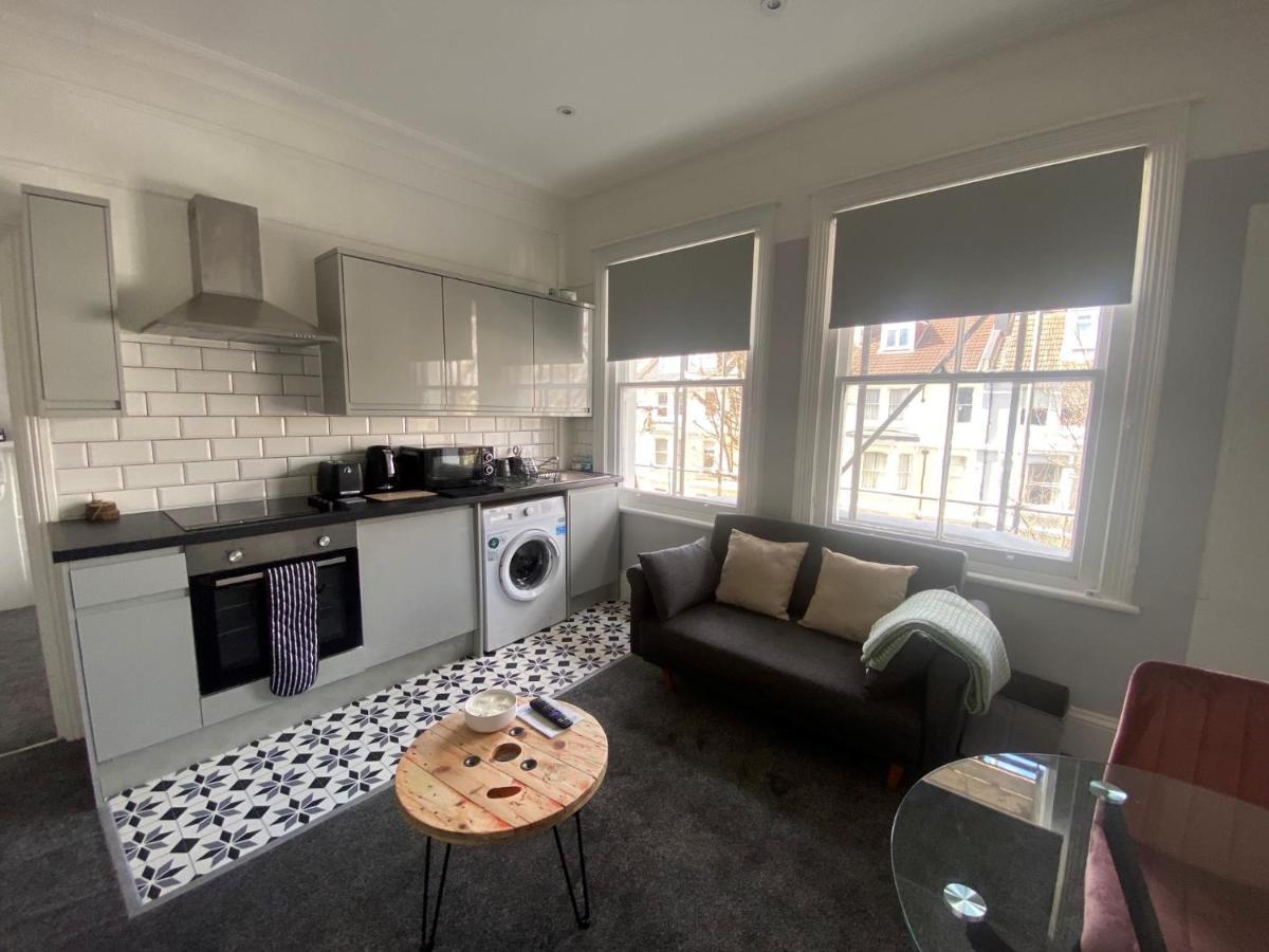 Hove Seaside Getaway Apartments المظهر الخارجي الصورة