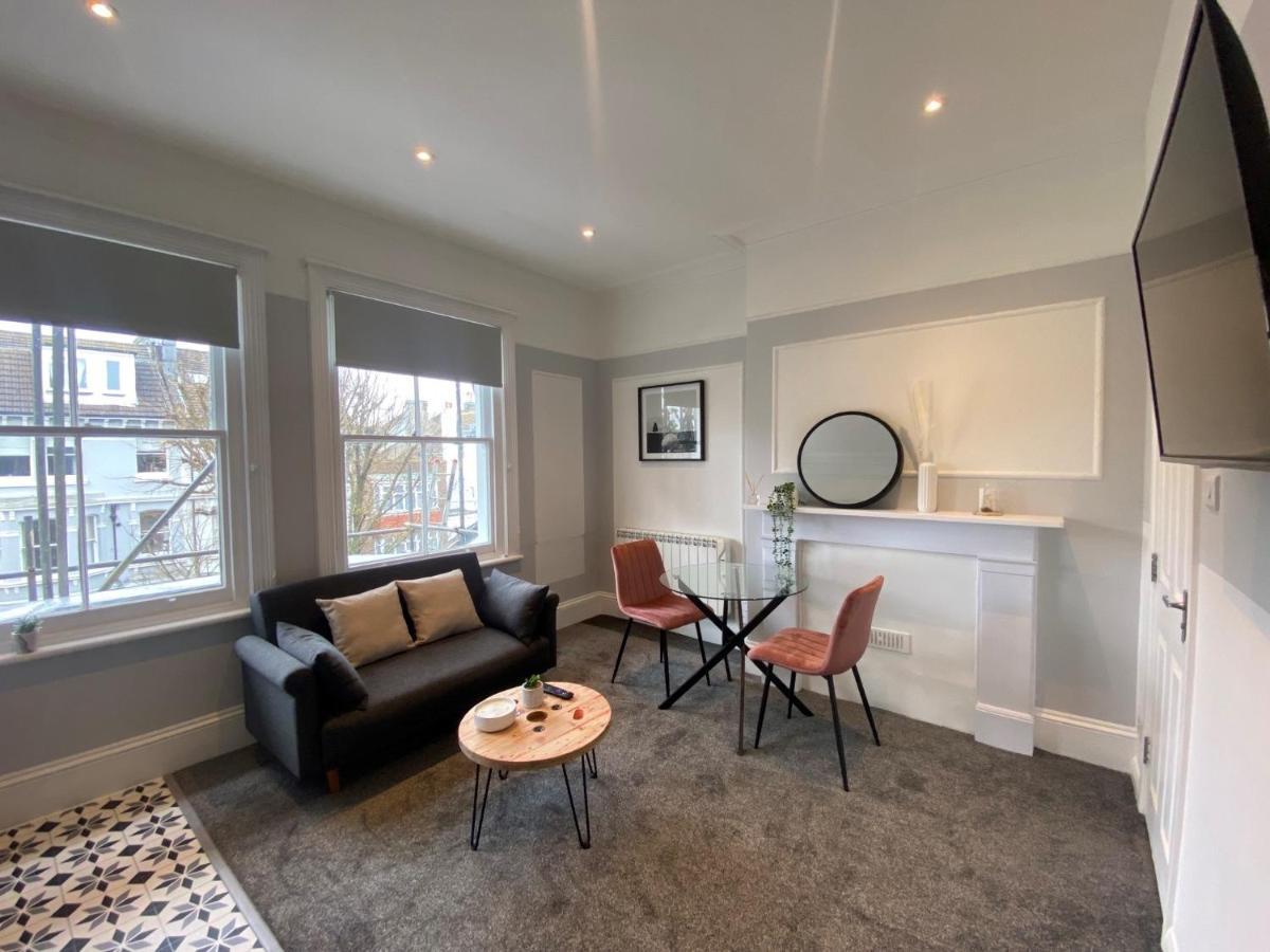 Hove Seaside Getaway Apartments المظهر الخارجي الصورة